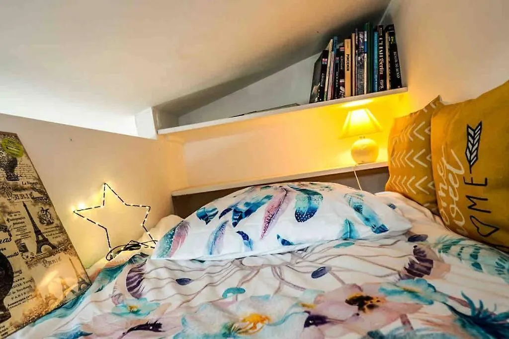 Spacious Loft Paris Saint Michel 0*,  Francie